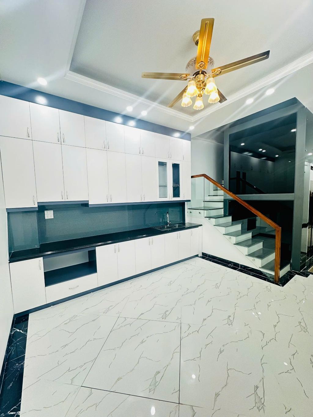 BÁN NHÀ MỚI 51M2 - 5T MỚI - THANG MÁY - QUAN HOA - CẦU GIẤY - HAI THOÁNG 12.8 TỶ